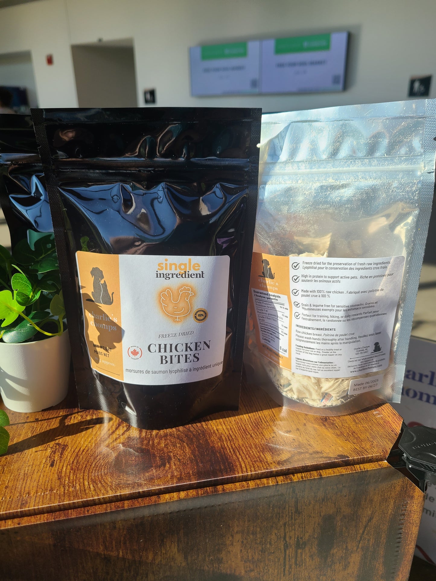 Freeze-Dried Chicken Dog Treats – Single Ingredient, High Protein Snack